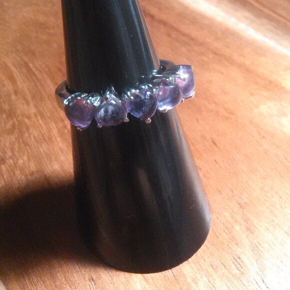 African Amethyst 5 Stone Stainless Steel Heart Ring (Size 6) - Picture 14 of 15